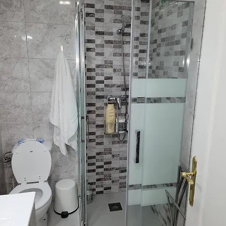 Гостевой дом Ground Floor With Terrace And Pool