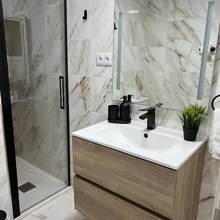 Ground Floor With Terrace And Pool Гостевой дом *