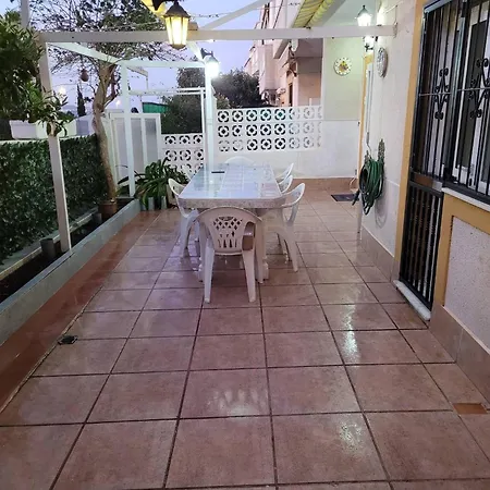 Ground Floor With Terrace And Pool Гостевой дом Торевьиа