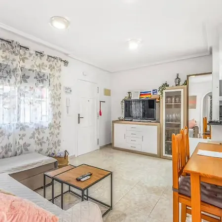 Ground Floor With Terrace And Pool Гостевой дом Торевьиа